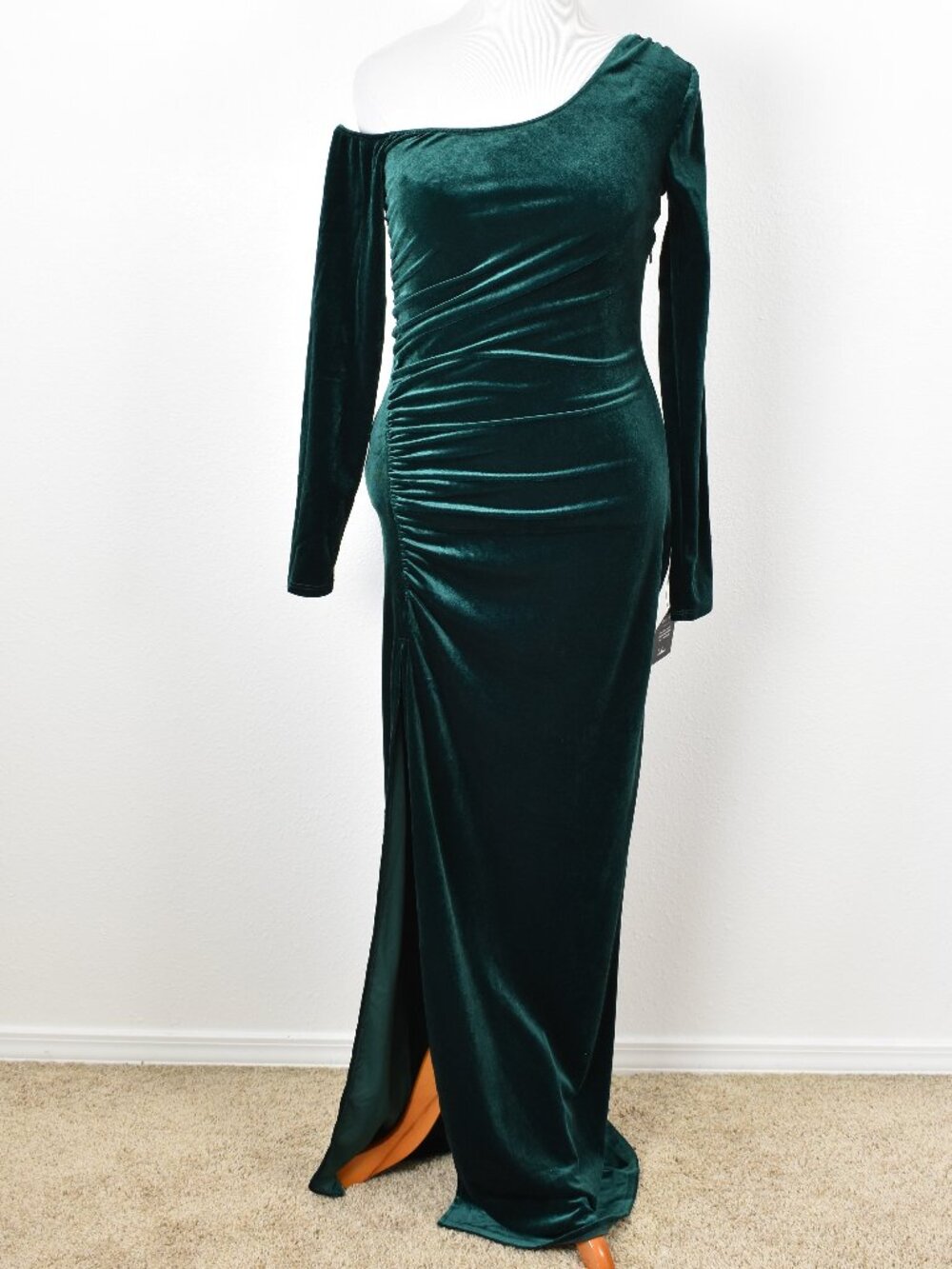 Lulu's Notorious Icon Emerald Green Velvet Asymmetrical Maxi Dress NEW - L - Picture 3 of 10